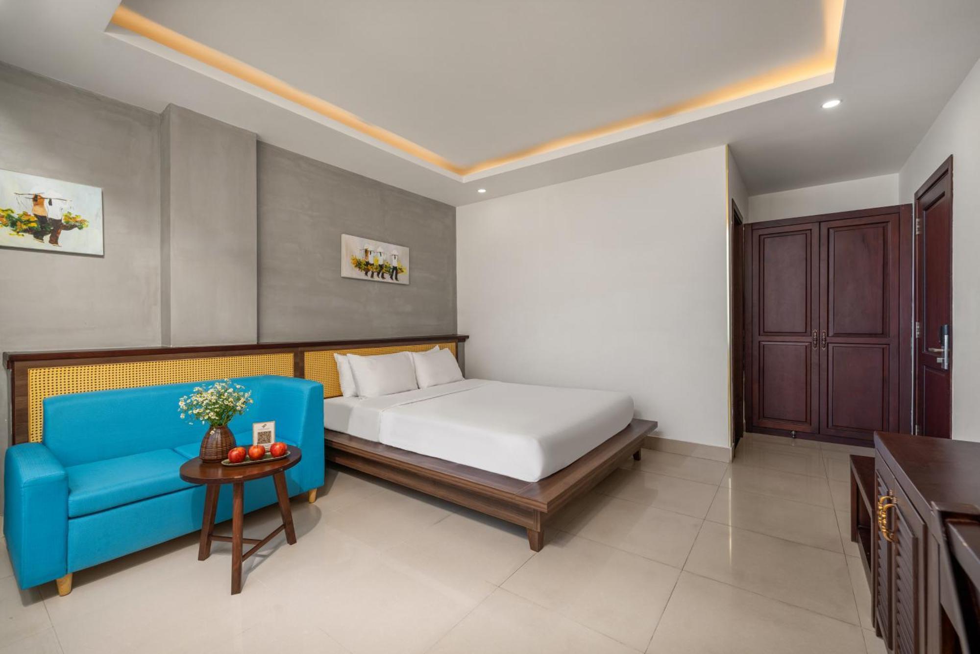 Platinum & Hotel